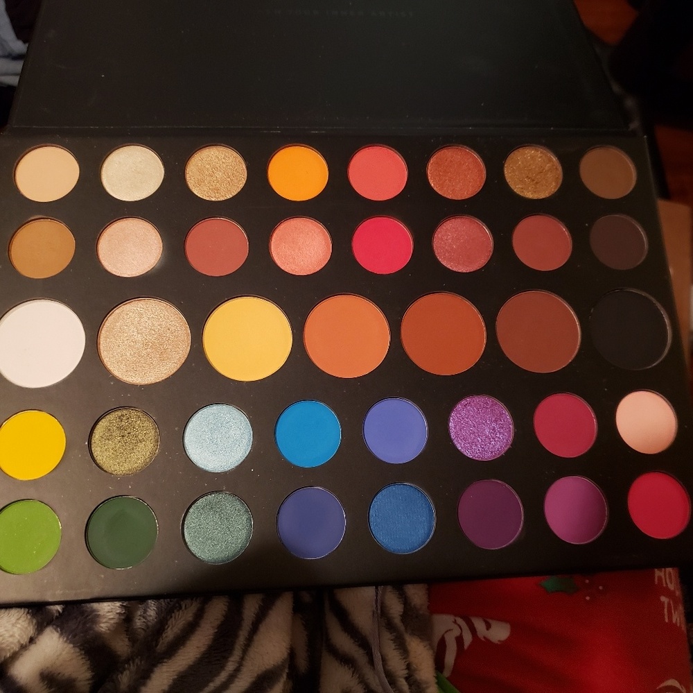 James CharlesxMorphe